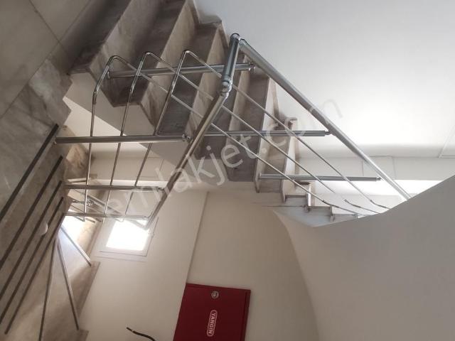 Menemen Seyrek'te Üniversiteye Yürüyüş Mesafesinde 1+1 Kiralık