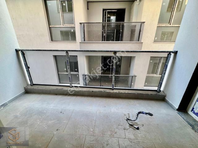 Menemen Uğur Mumcu Da Satılık 1+1 Arakat Sıfır Daire