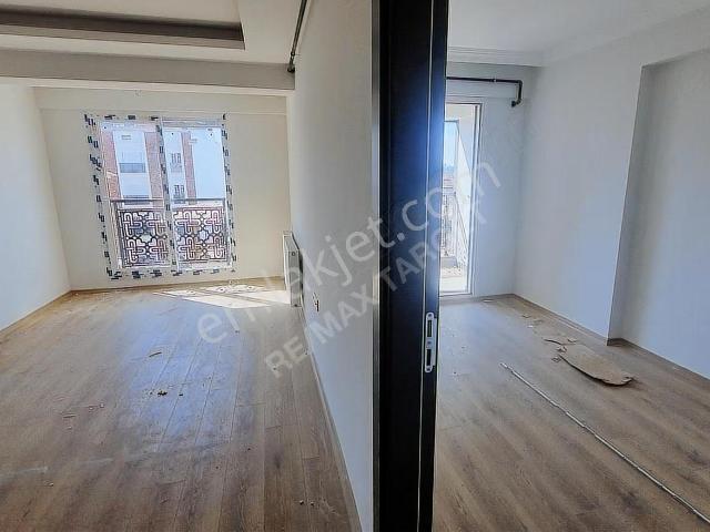 Menemen Uğur Mumcu Mh. 1+1 Ara Kat Sıfır Kiralık Daire