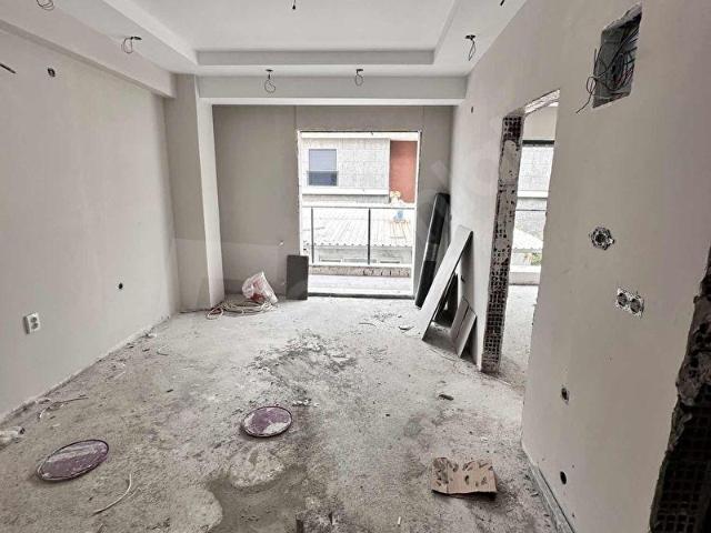 Menemen uğur mumcu'da ara kat lüx 1+1 2+1 daireler