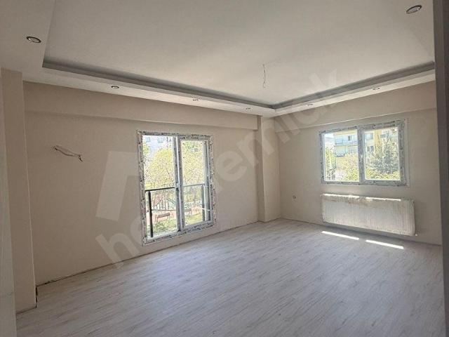 MENEMEN UĞURMUMCUDA İNGİLİZ TEPE PARKINA CEPHELİ 3+1 FERAH DAİRE