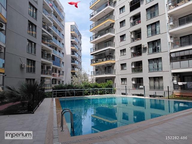MENEMENDE SİTE İÇERİSİNDE 2+1 KİRALI DAİRE