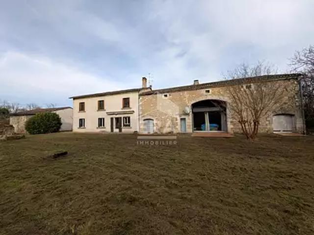 Ménesplet 24700 Achat / Vente maison 6 pièces t6 au dernier étage cave