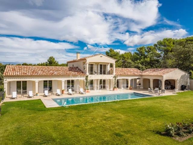 Ménerbes Luxueuse villa néo provençale