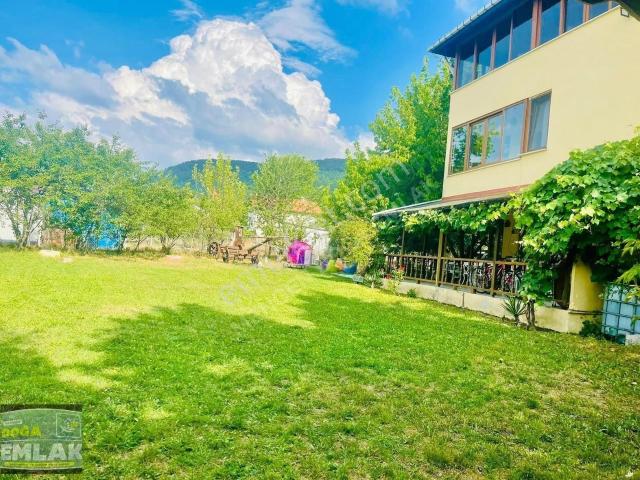 Mengen Ağalar Köyünde Peyzajı Yapılmış Full Eşyalı Satılık Villa