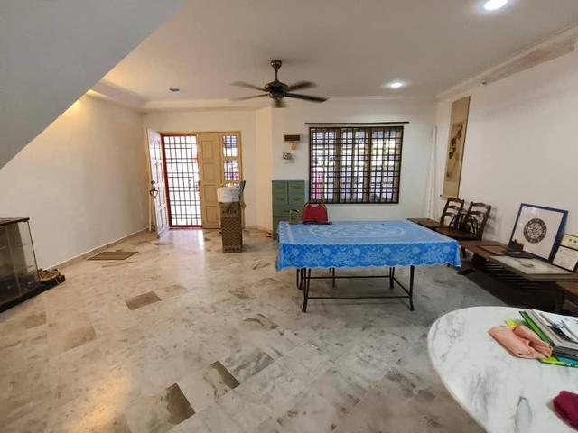 Menglembu Good Condition Double Story House For Sale