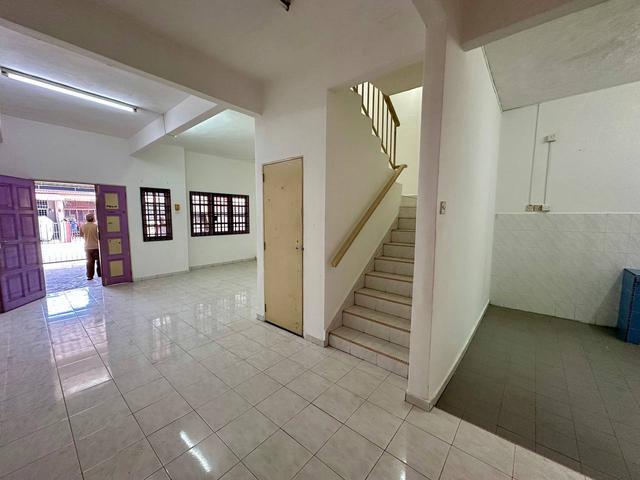 Menglembu Ipoh 2 Storey Extended Good Condition 1080 sqft