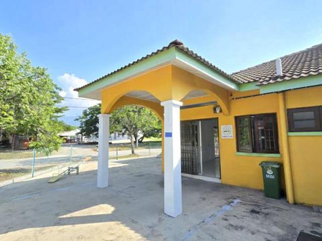 Menglembu Single Storey Terrace House Corner Unit For Sales