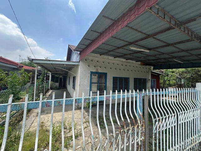 Menglembu Super big long Terrace House aeon lotus ipohtown