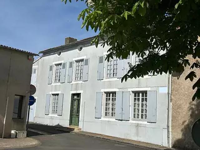 Ménigoute 79340 Achat / Vente maison 7 pièces t7 jardin terrasse