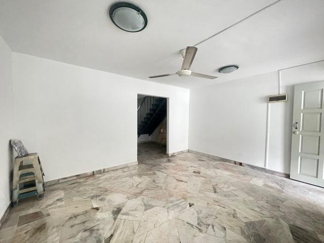 Menjalara 62b 2 Storey Well Kept Below Market