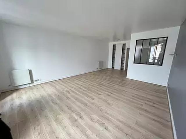 Meaux 77100 Achat / Vente appartement 2 pièces t2 au dernier étage piscine