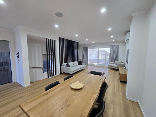 Meadowbank Townhouse & Fully Furnished