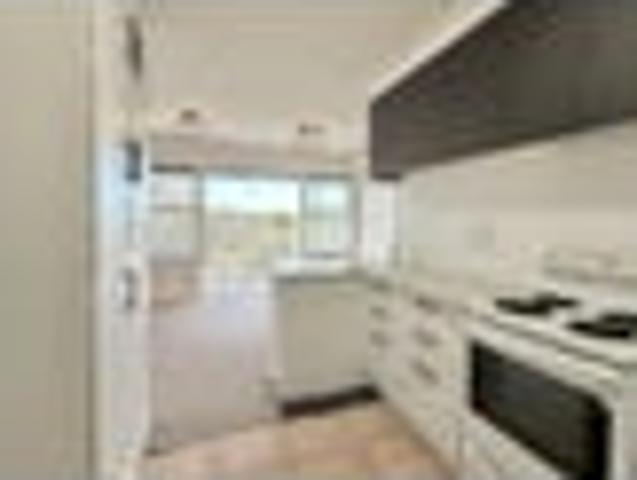 Meadowbank, 2 bedrooms, $550 pw