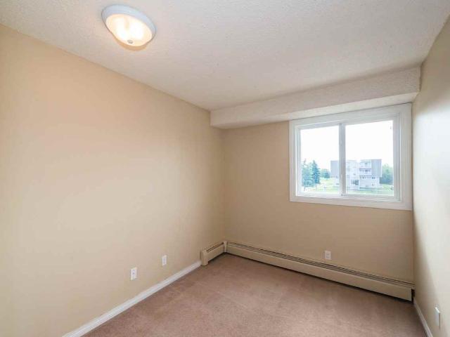Meadowside Estates 2 Bedroom Apartment for Rent at 11919 115 11919 162 Ave. Nw, Edmonton, AB T5X 3R1 Dunluce