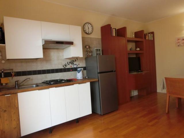 MECENATE: MONOLOCALE mq. 40 € 900,00 compreso spese