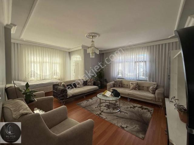 Mecidiye Mah.de 140 M2 3+1 Daire Satılıktır