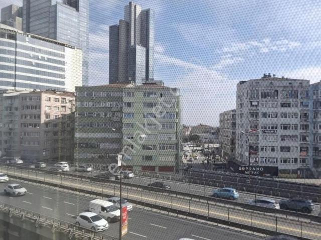 Mecidiyeköy 'de Prestijli Binada Fırsat Satılık Ofis