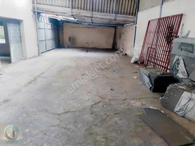 Mecidiyeköy Merkezde Araç Yanaşabilir 200 M2 Depo