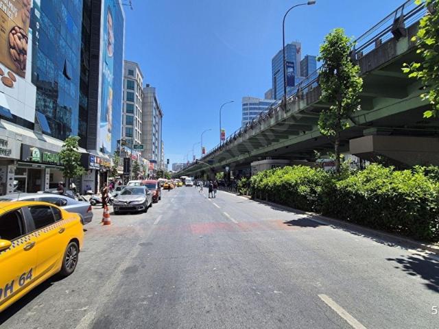 Mecidiyeköy Merkezi Konumda DÜKKAN Mağaza 582m2 düz alan