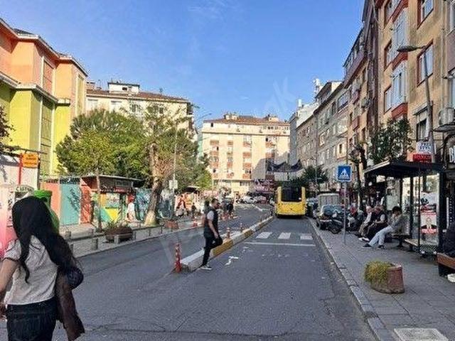Mecidiyeköy'de İmarlı 61m Arsa Yatırım Fırsatı!