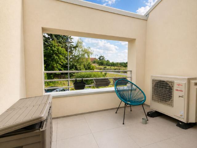 MECLEUVES: F3 neuf avec terrasse et garage