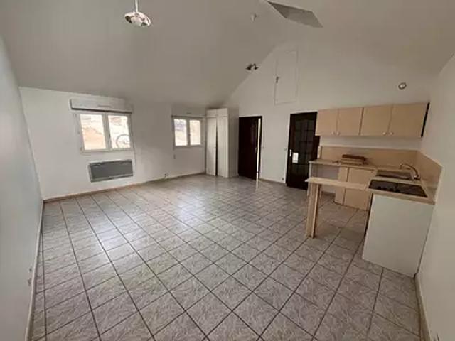 Médan 78670 Location appartement 1 pièce t1 au dernier étage