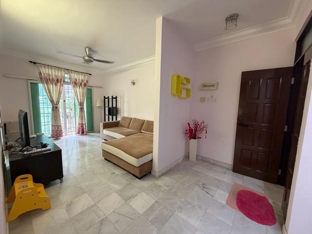Medan Lumba Kuda renovated furnished corner unit with 1cp