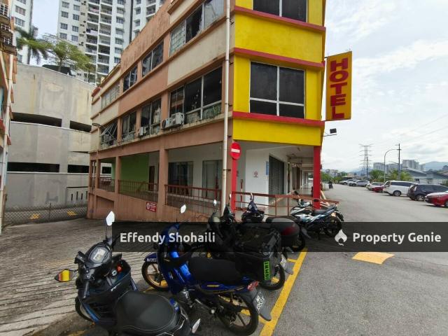 MEDAN SELAYANG SHOP GROUND FLOOR