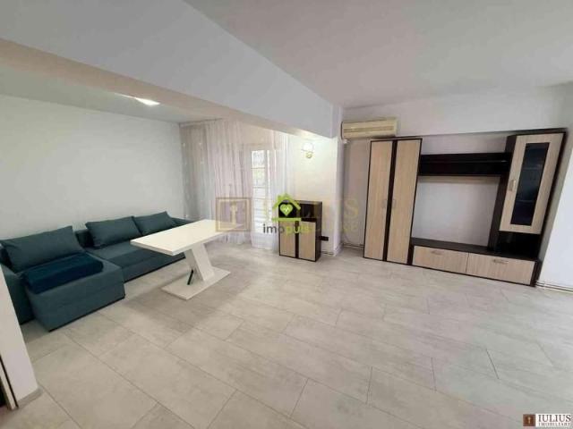 Medicina, 2 camere, 2 bai, centrala proprie, apartament spatios 105 mp