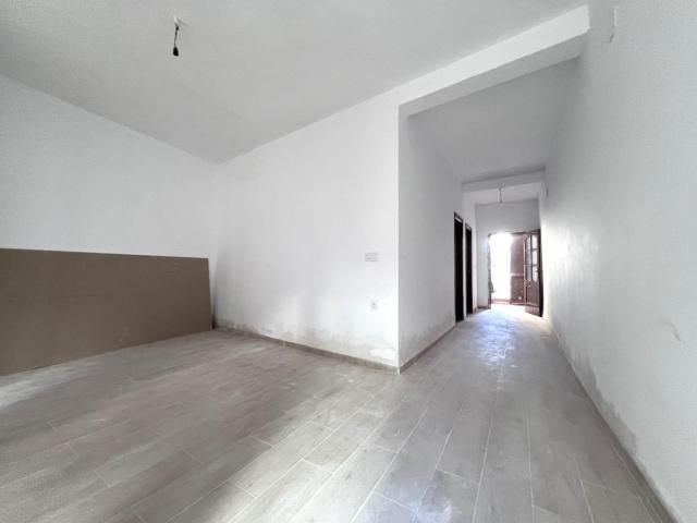 MEDIA CASA EN VENTA EN EL BARRIO DE SAN SEBASTIÁN
