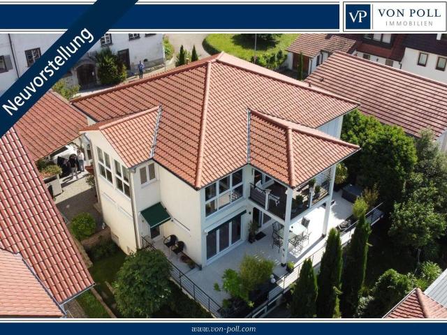 Mediterrane Villa ca. 70 Meter vom Seeufer entfernt: Seesicht, Erdwärme und 3 Wohneinheiten