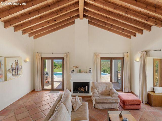 Mediterranean 5 Bedroom Villa with Spectacular Seaviews