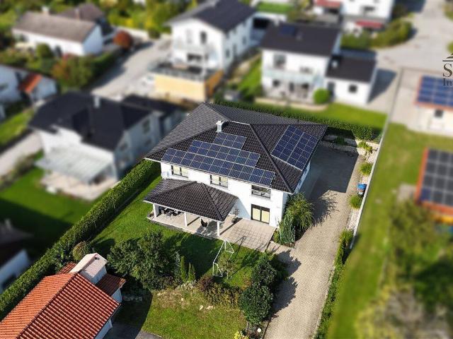 Mediterranes Traumhaus in ruhiger Lage mit Garten, Doppelgarage & moderner Technik!