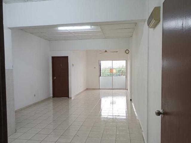 MEDIUM COST 926sq Apartment Taman Langat Murni Bukit Changgang