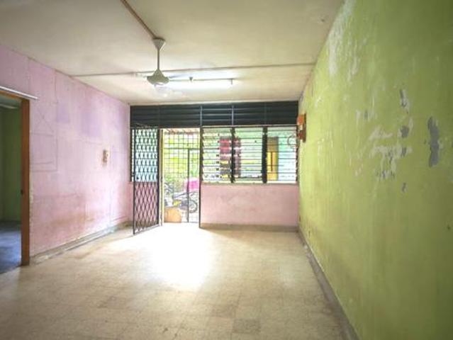 Medium Cost Flat Ground Floor Seksyen 17 Shah Alam