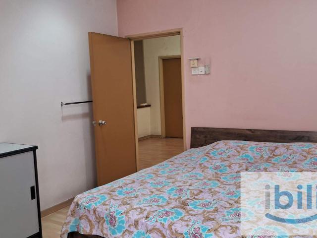 Medium Bedroom at Subang Murni