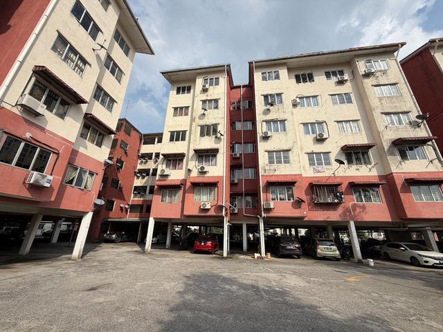 Medium Floor Pangsapuri Rawang Putra For Sale