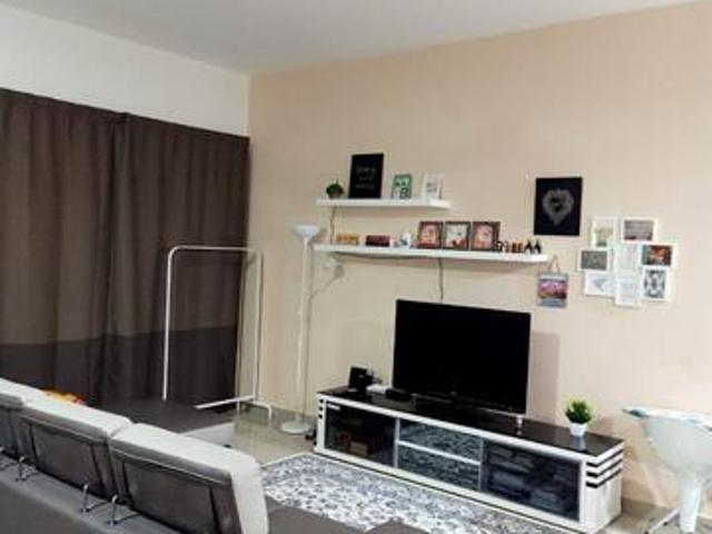 Medium floors Corner unit Lakeville Residence Taman Wahyu