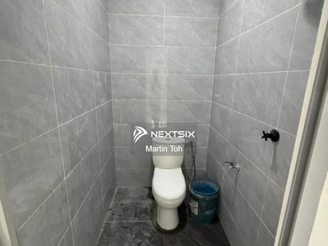 Medium Industry Land Area: 9,844 sqft Built up: 6300sqf Intermediate Freehold, Non Bumi Power Supply: 100Amp Floor Loading: 20kN/m Celling Height: 9 meter