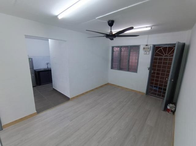 MEDIUM LEVELRENO Pandan Jaya Flat Cheras Ampang Near LRT Shamelin KL