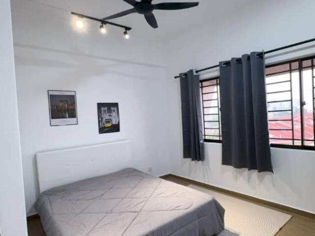 Medium & Master room in Hijauan Valdor