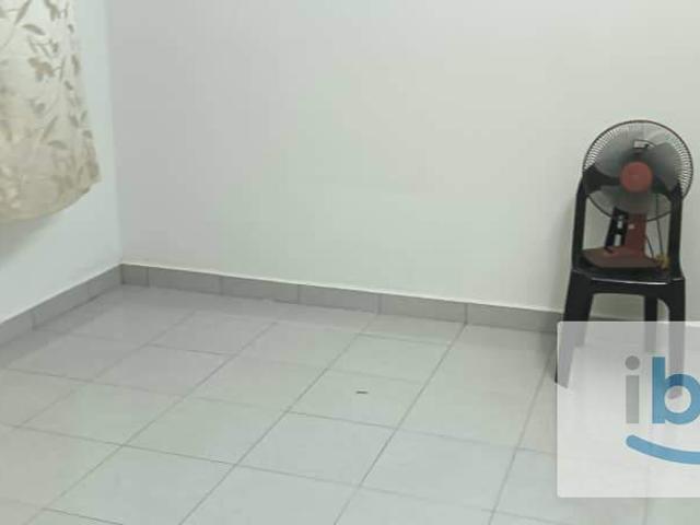 Medium & Single Room For Rent @ Kemuning Aman Apartment Kemuning Utama