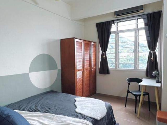 Medium Room