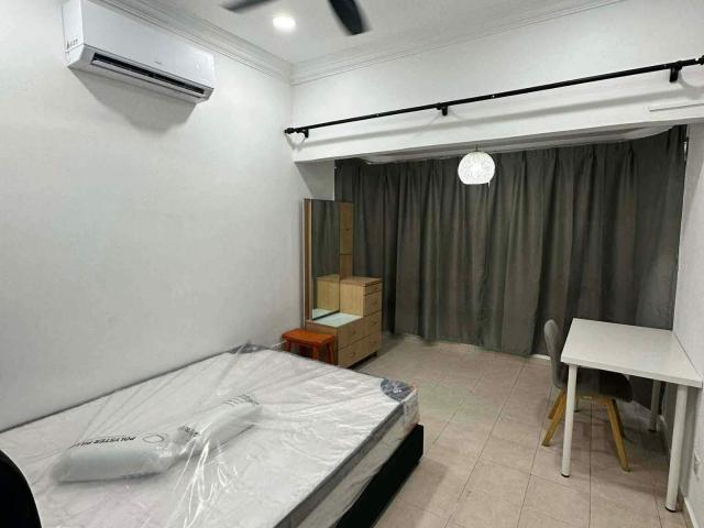 Medium Room