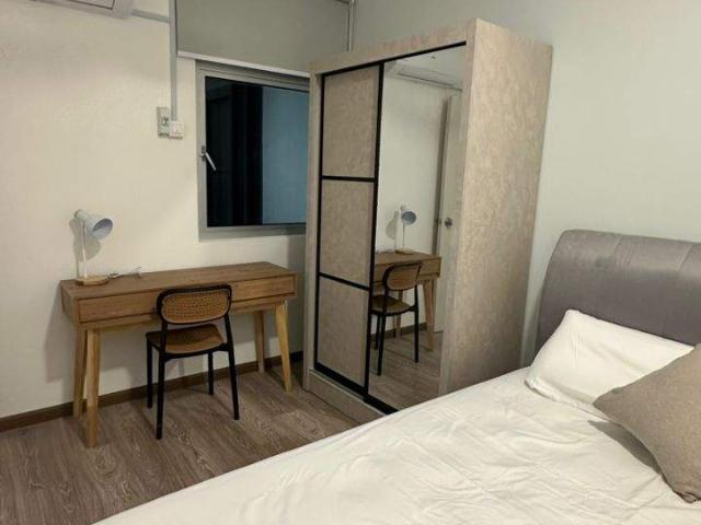 Medium Room