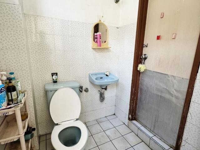 Medium Room To Rent Walk to MRT Bandar Utama