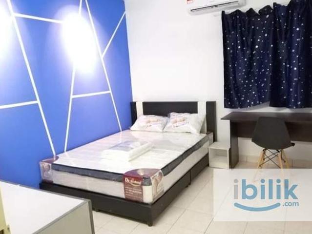 Medium room with AC & window @Palm Spring, Kota Damansara, | Walk to Surian MRT Station