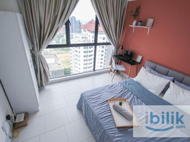 Medium Room with Aircond @ Astetica, Seri Kembangan near KTM Serdang, access to Kl Sentral, Mid Valley