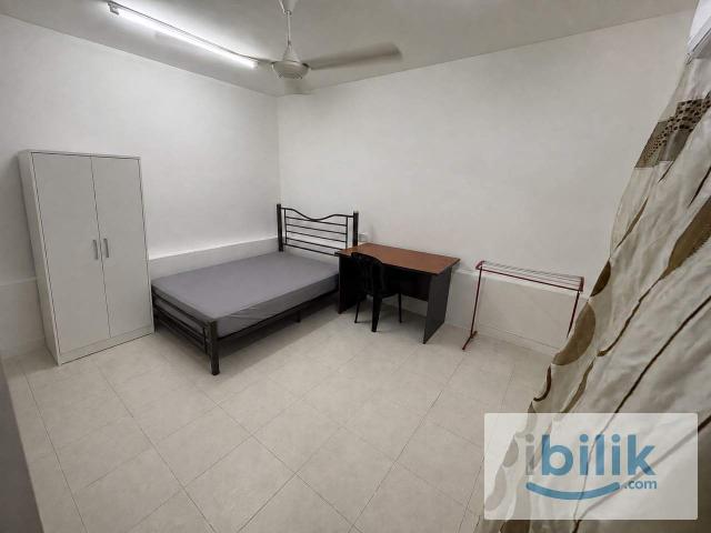 Medium Room with Aircond at Cyberia SmartHomes, Cyberjaya